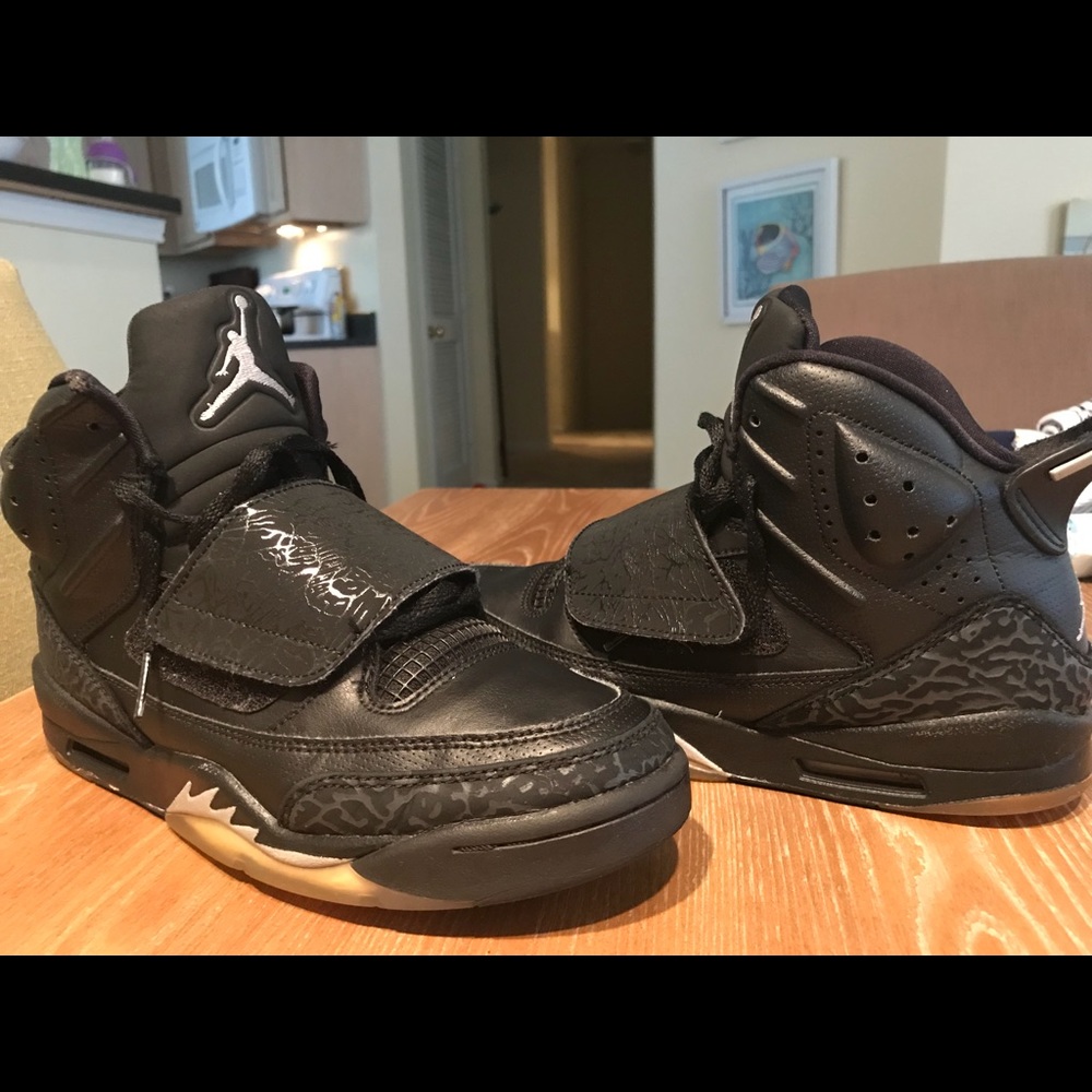 Big Boys Jordan size 6.5